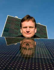 NanosolarPanels.jpg (42138 bytes)