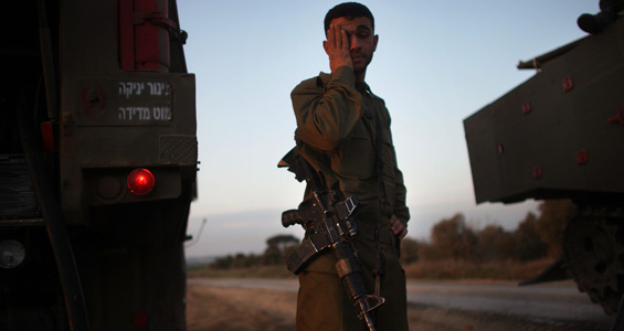 israelisoldier.jpg (40356 bytes)